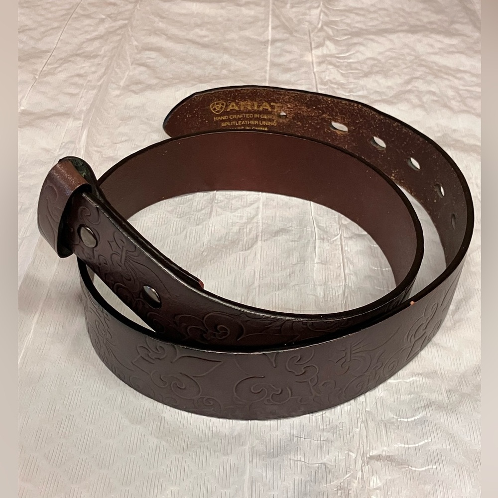 GUC Ariat Dark Brown Embossed Leather Belt